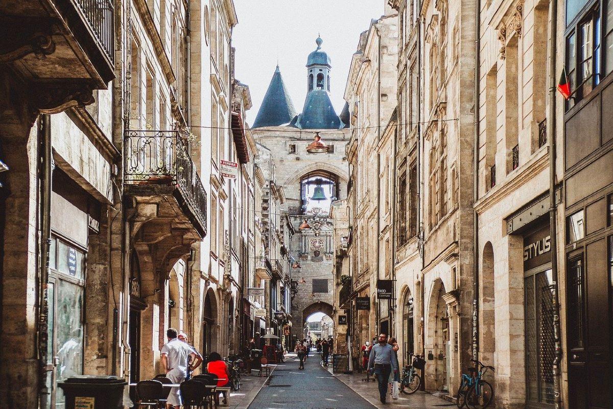 Scenic Bordeaux & Wine Museum