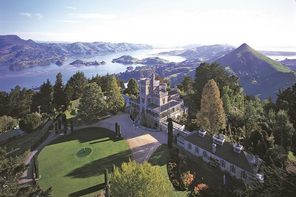 Dunedin City Sights & Larnach Castle
