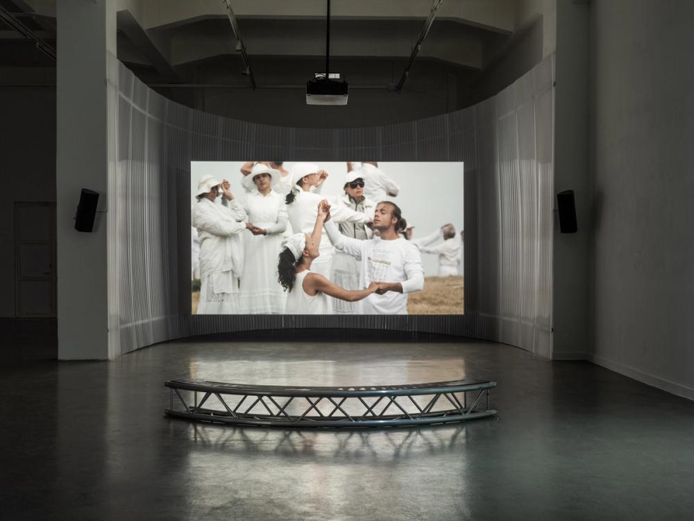 Yalda Afsah, PAN, 2026 (Installationsansicht, Kunsthaus Hamburg), © VG Bild-Kunst, Bonn 2026, Foto: Fred Dott