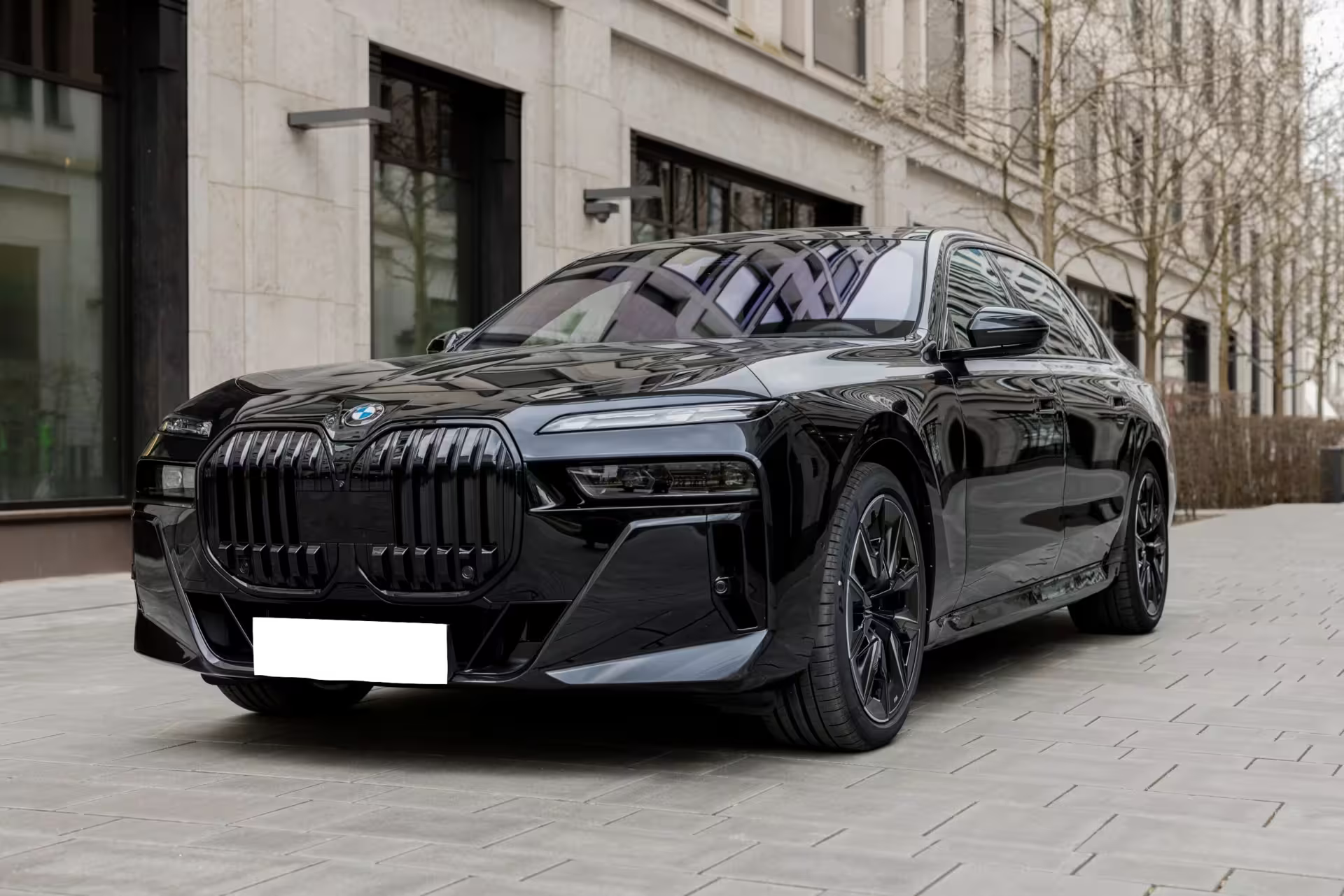 Louez une BMW 750 à Genève – La berline de luxe hybride par excellence