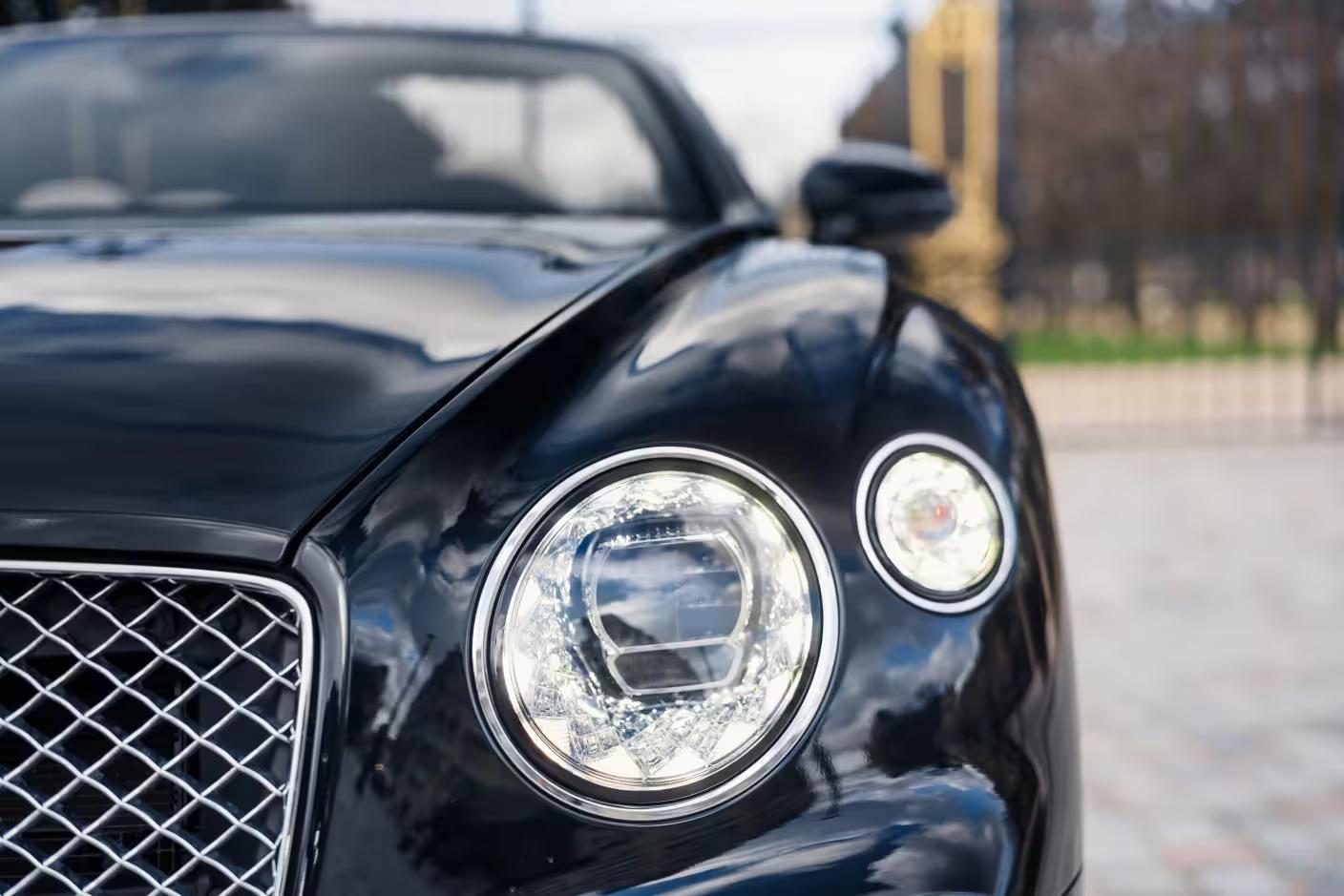 Bentley Continental GTC – Phares LED Crystal-Cut Inspirés des Diamants