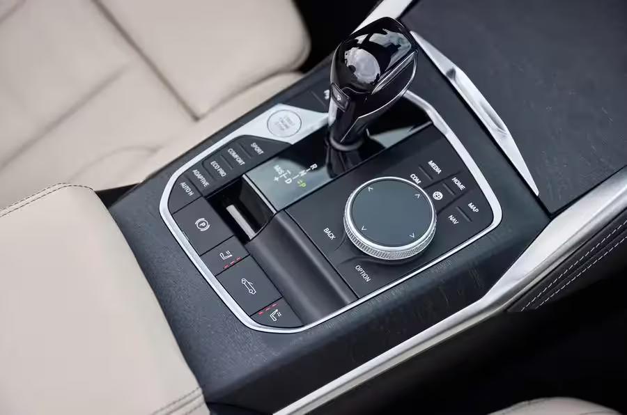BMW M430i Cabriolet – Mode de conduite configurable avec le sélecteur Driving Experience Control