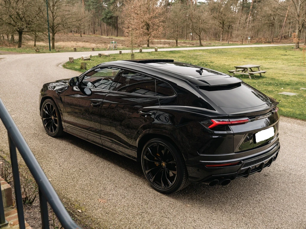 Location Lamborghini Urus en Suisse, SUV de luxe disponible à Genève