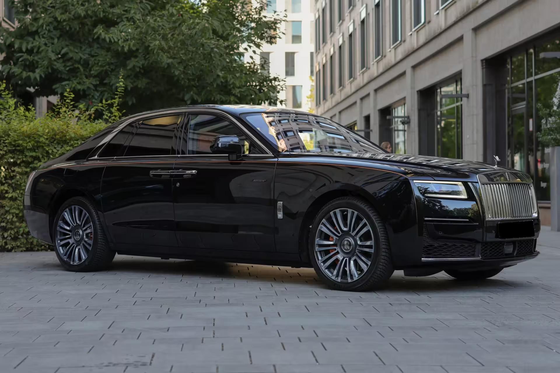 Location Rolls-Royce Ghost : la puissance silencieuse du V12