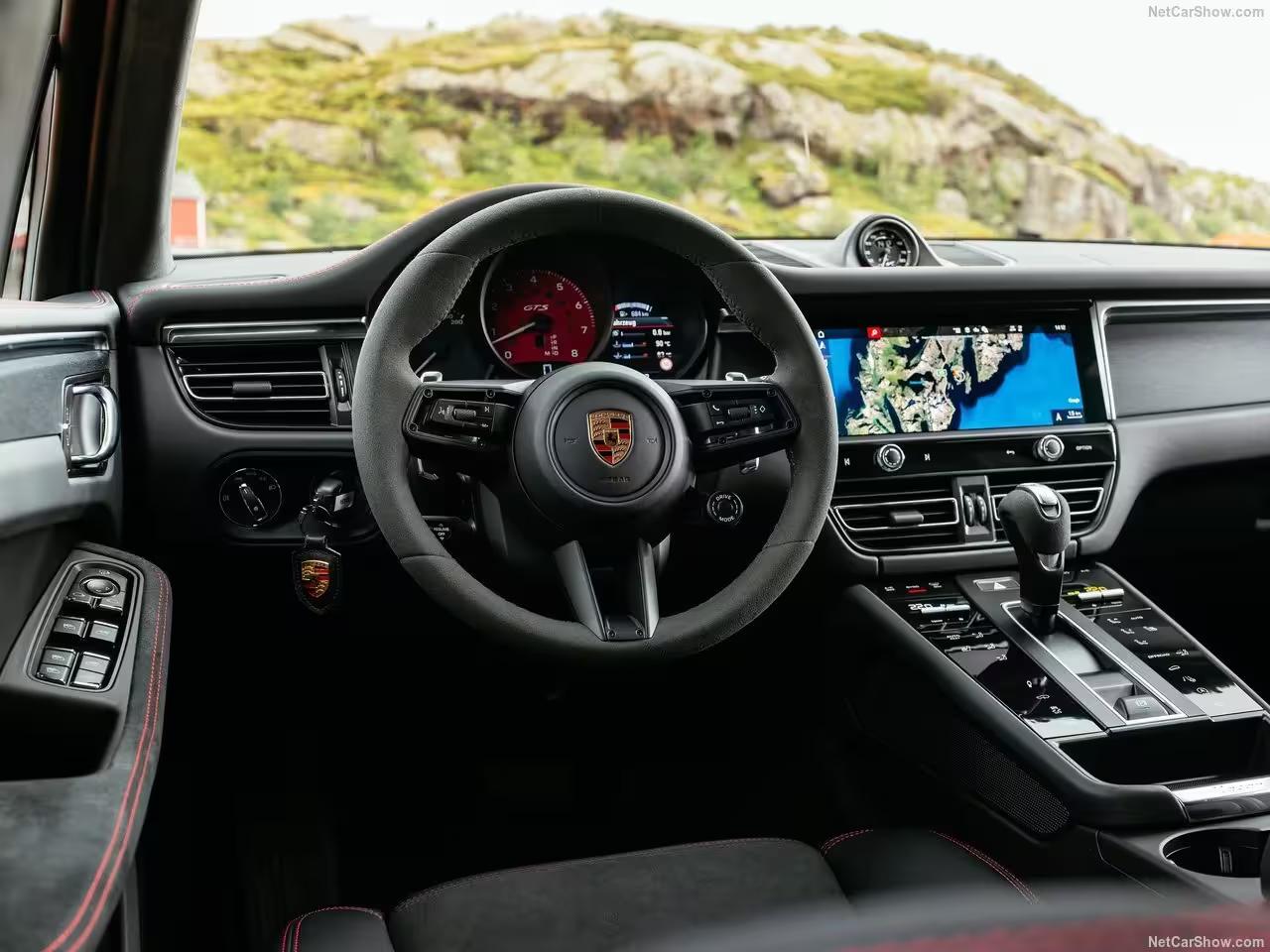 Louez un Porsche Macan GTS en Suisse : l'alliance de l'élégance et de la performance