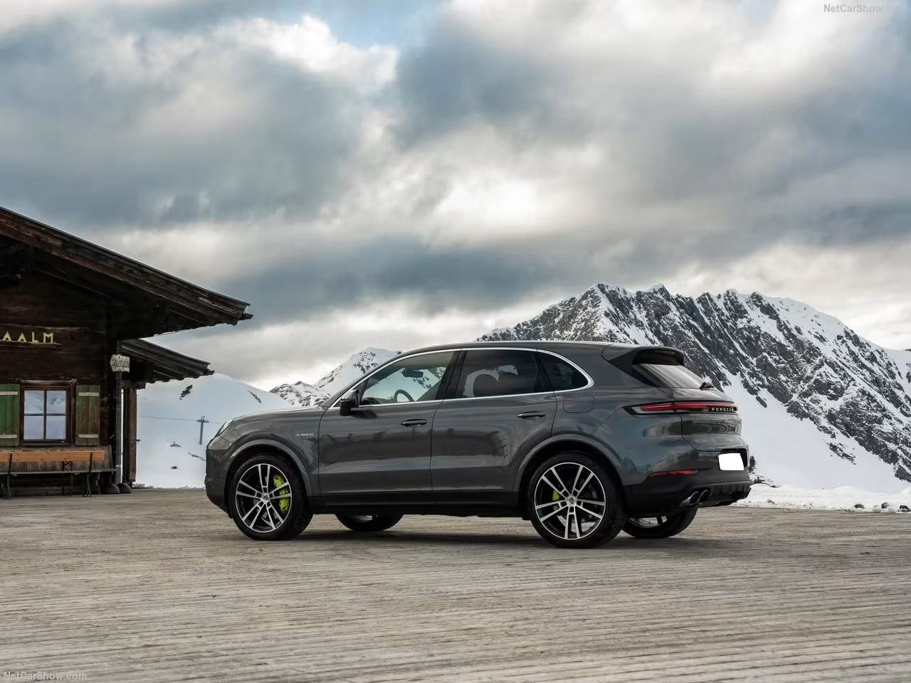 Porsche Cayenne en location à Genève – Astral Motorclub