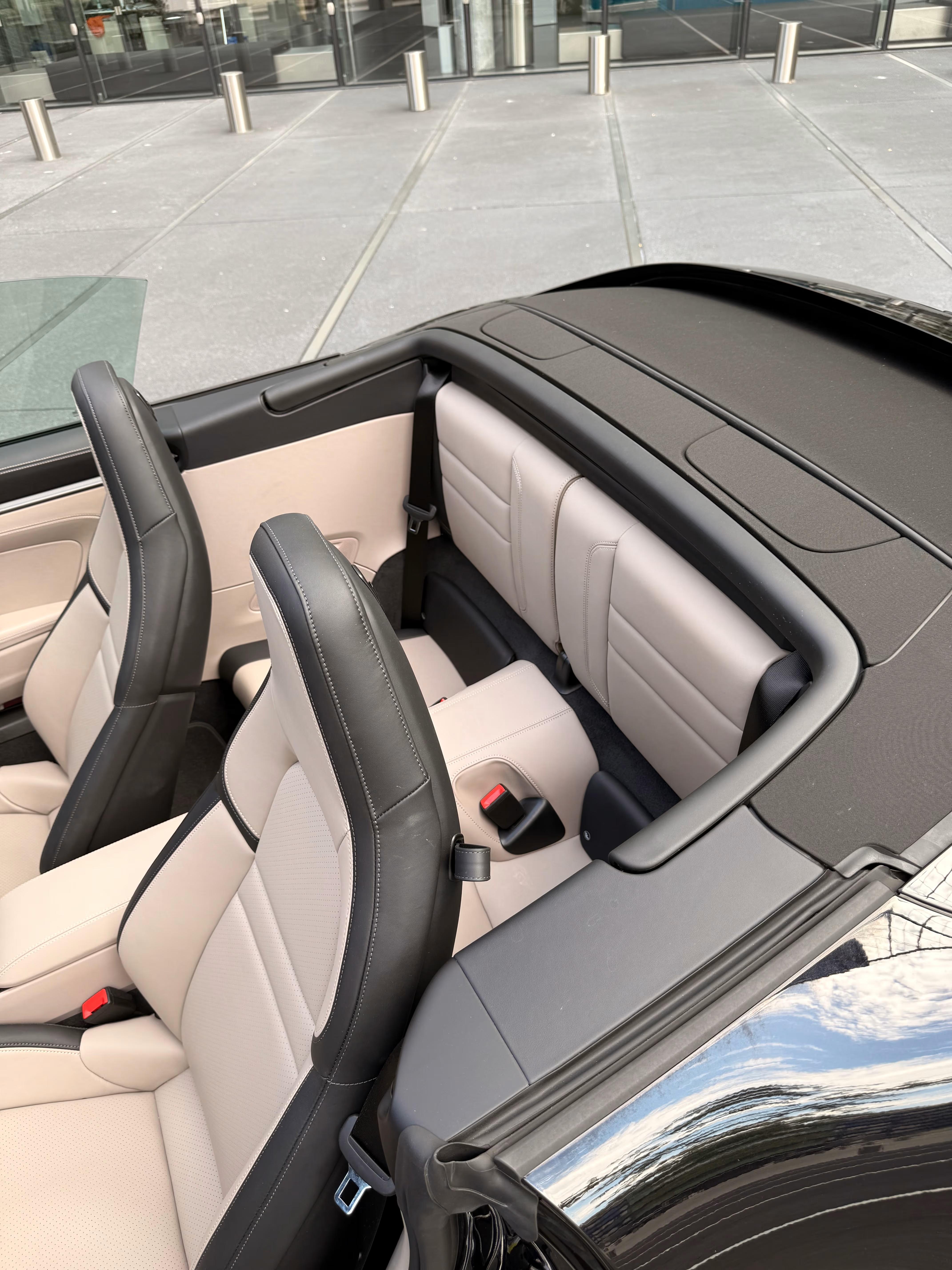 Porsche 911 Carrera S Cab 992.2 – Capote souple à commande électrique avec isolation renforcée