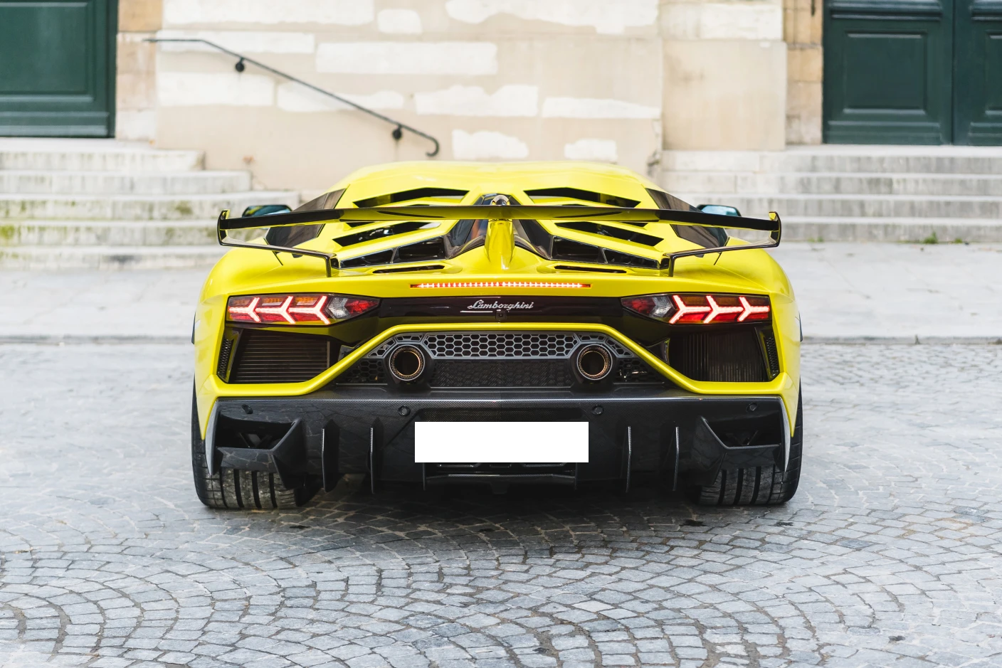 Lamborghini Aventador SVJ – Système de Direction des Quatre Roues (LRS)