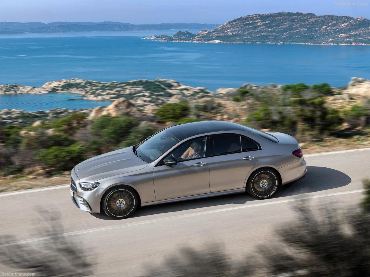 Ideal for long-distance travel, rent the Mercedes E 220d for ultimate comfort.