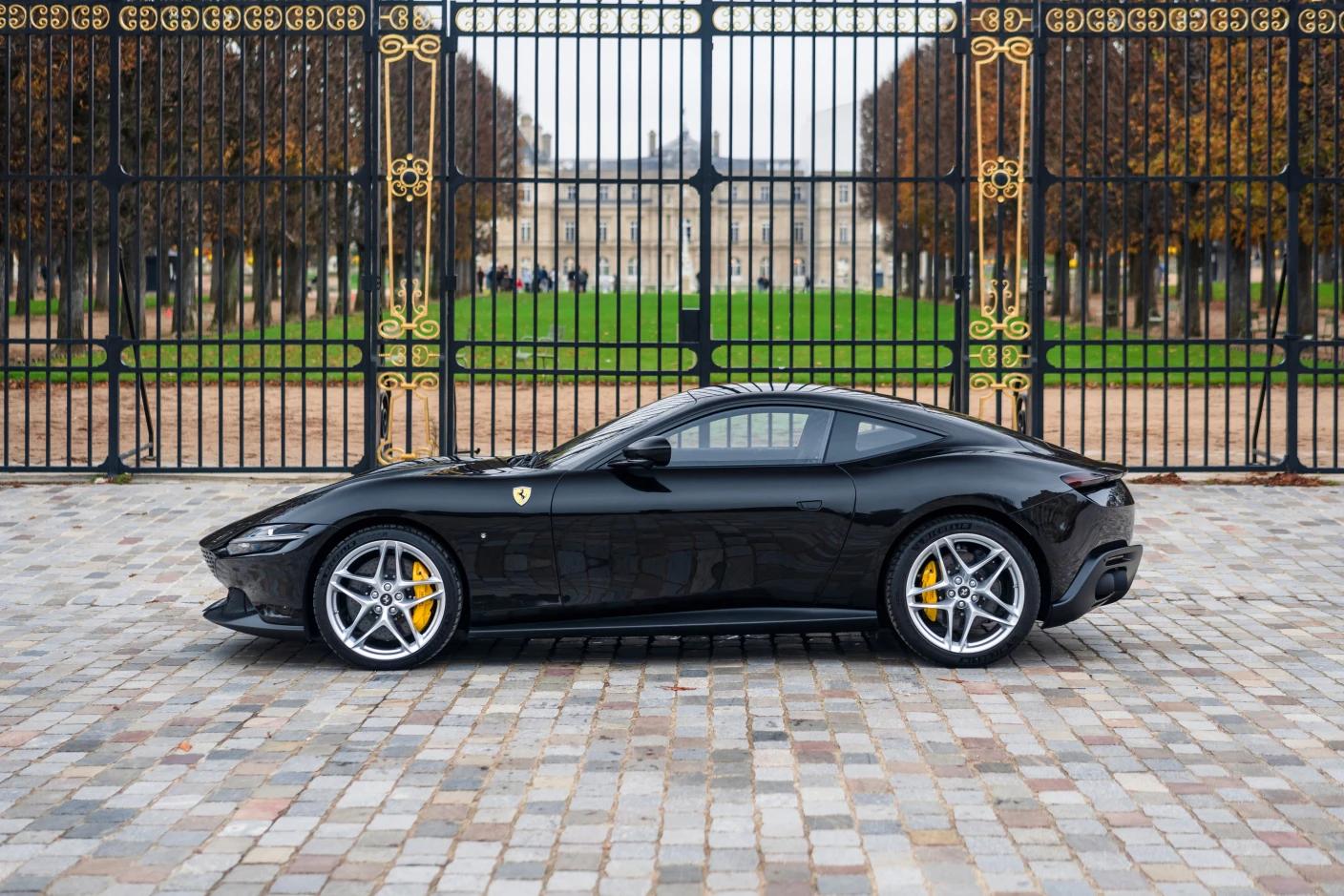 Location Ferrari Roma en Suisse avec Astral Motorclub