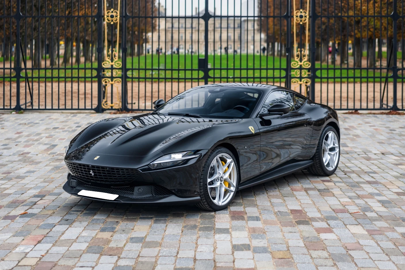Location Ferrari Roma en Suisse, un coupé grand tourisme d'exception