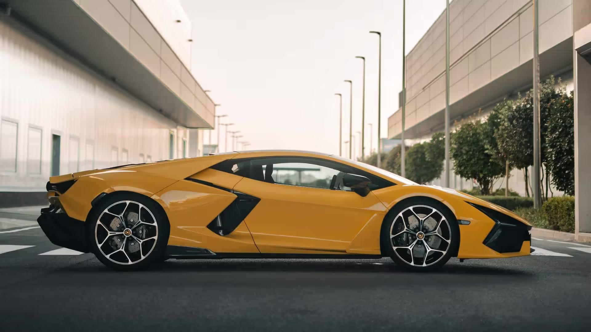 Lamborghini Revuelto en location à Genève – Astral Motorclub