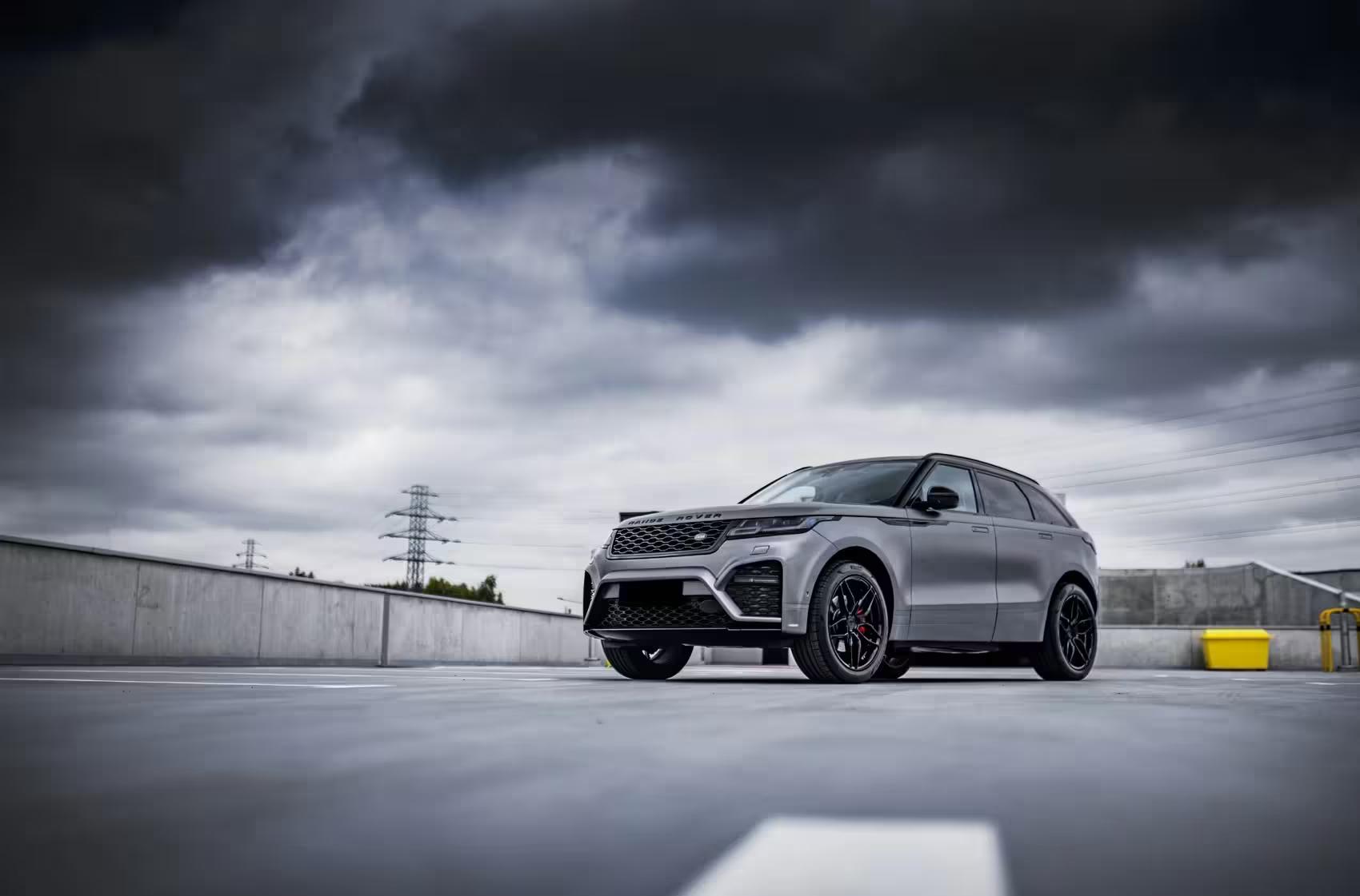 Range Rover Velar – Une silhouette sculptée et épurée