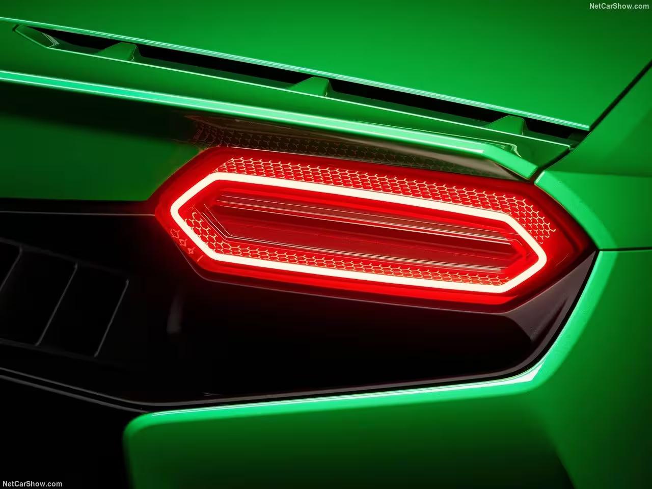 Lamborghini Temerario – Signature Lumineuse Hexagonale