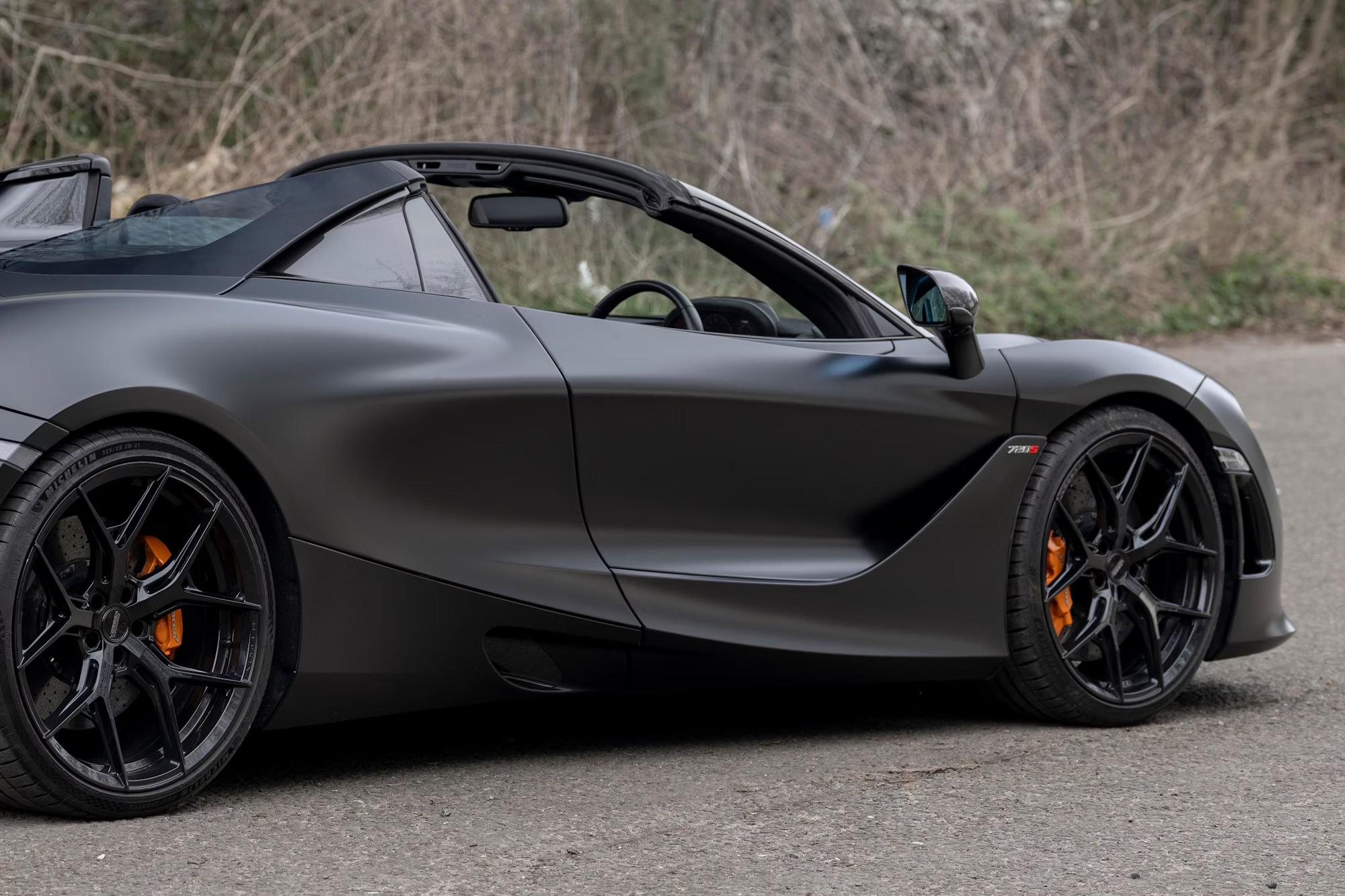 Location McLaren 720S : le rugissement du moteur V8 biturbo