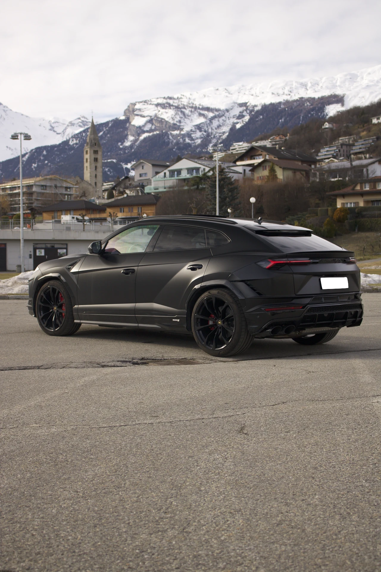 Location Lamborghini Urus S en Suisse, le SUV sportif de luxe par excellence