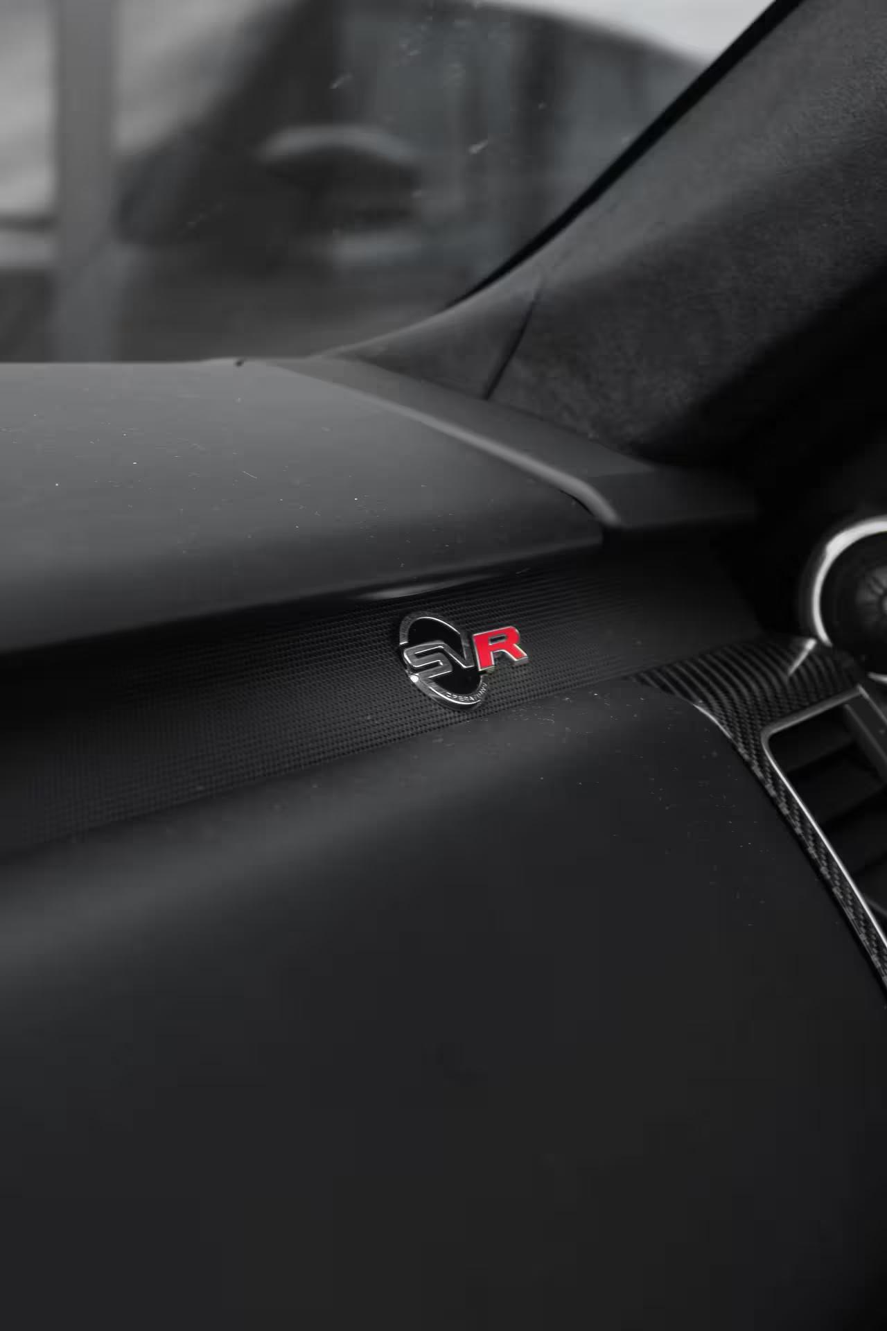 Le Range Rover Evoque, un SUV de prestige disponible à la location en Suisse