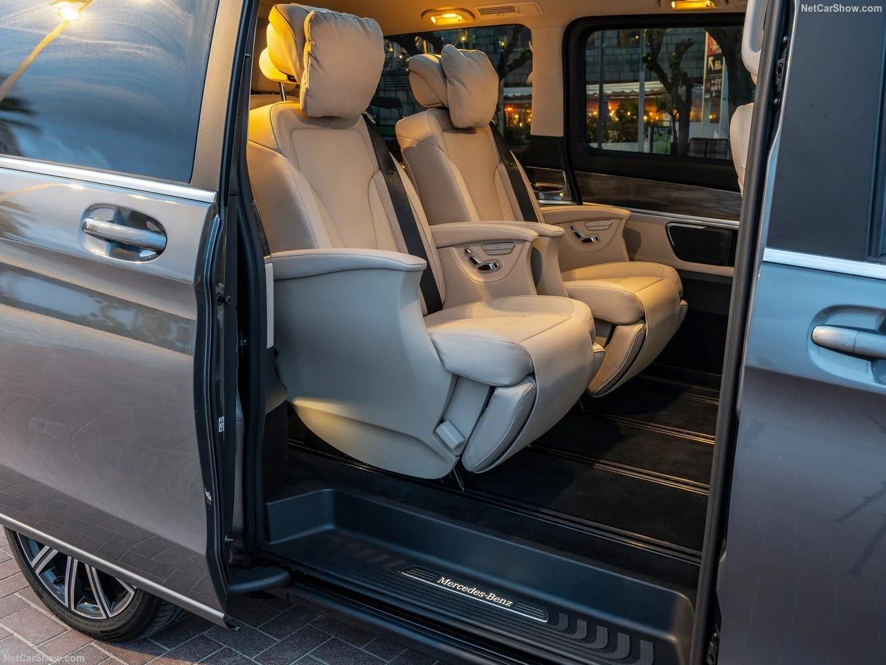Mercedes-Benz V250d – Espace de chargement généreux et flexible.