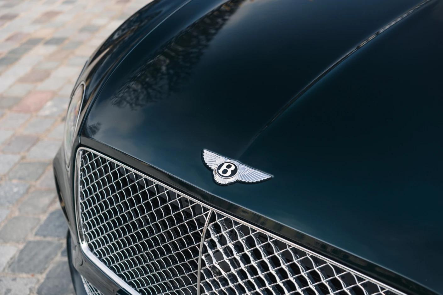 Location exclusive Bentley Continental GT en Suisse – Expérience de conduite VIP