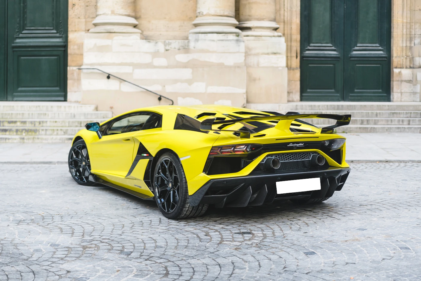 Location Lamborghini Aventador SVJ : la puissance brute d'un V12