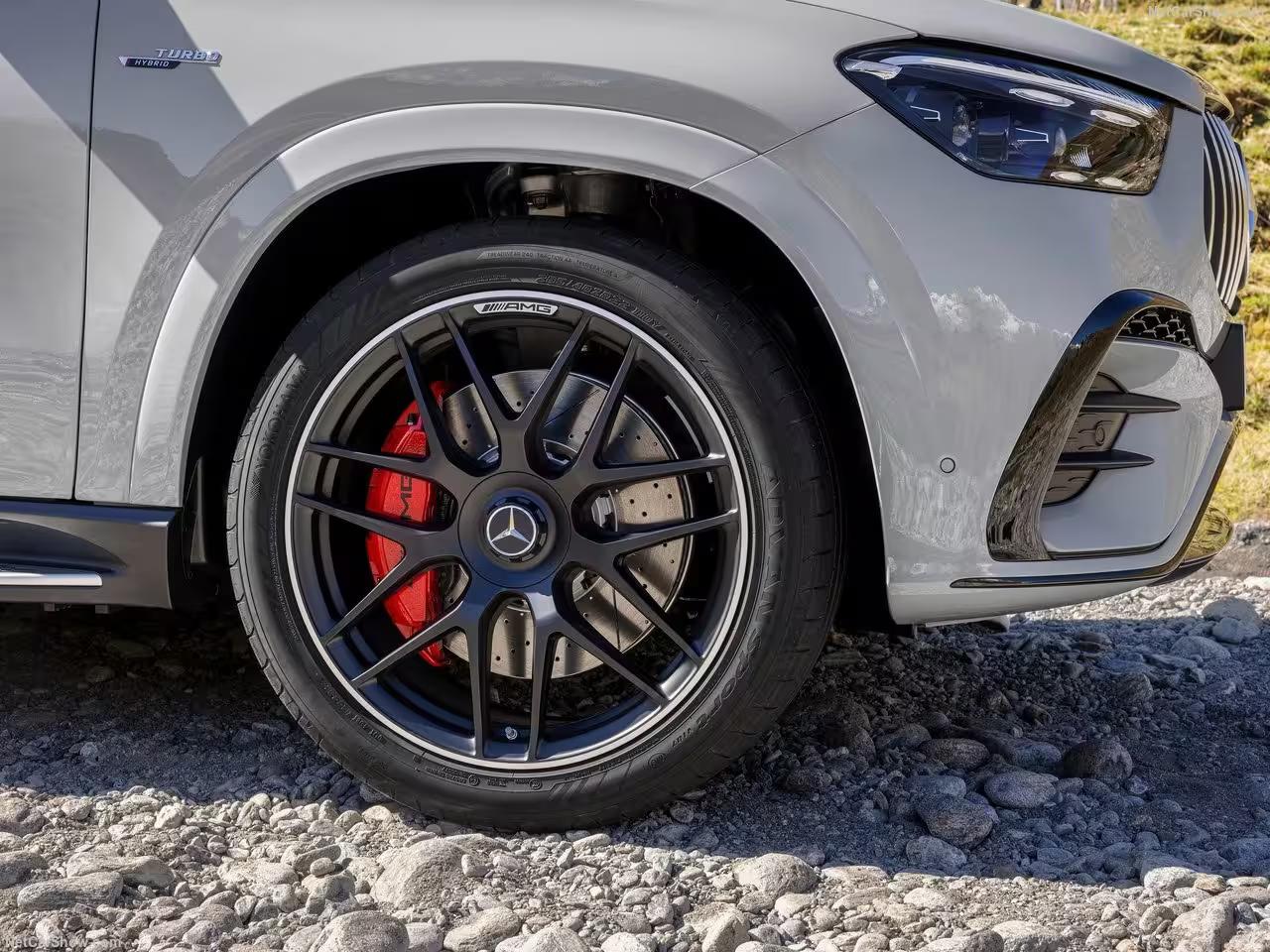 Location Mercedes-AMG GLE 53 en Suisse avec Astral Motorclub