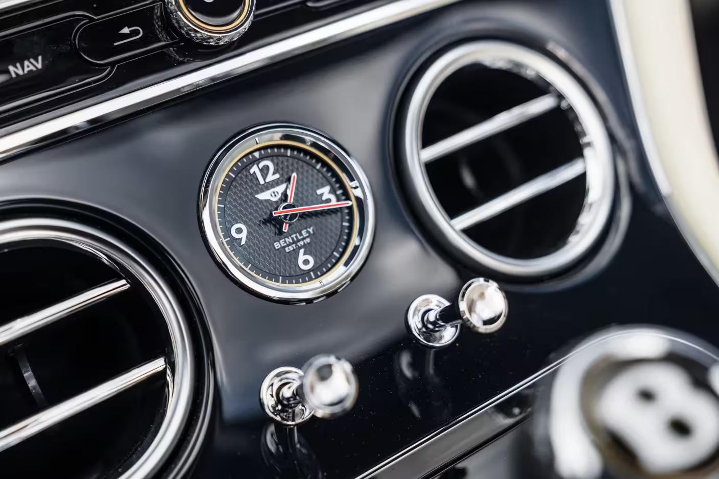 Transfert haut de gamme en Bentley Continental GTC pour hôtels 5 étoiles en Suisse