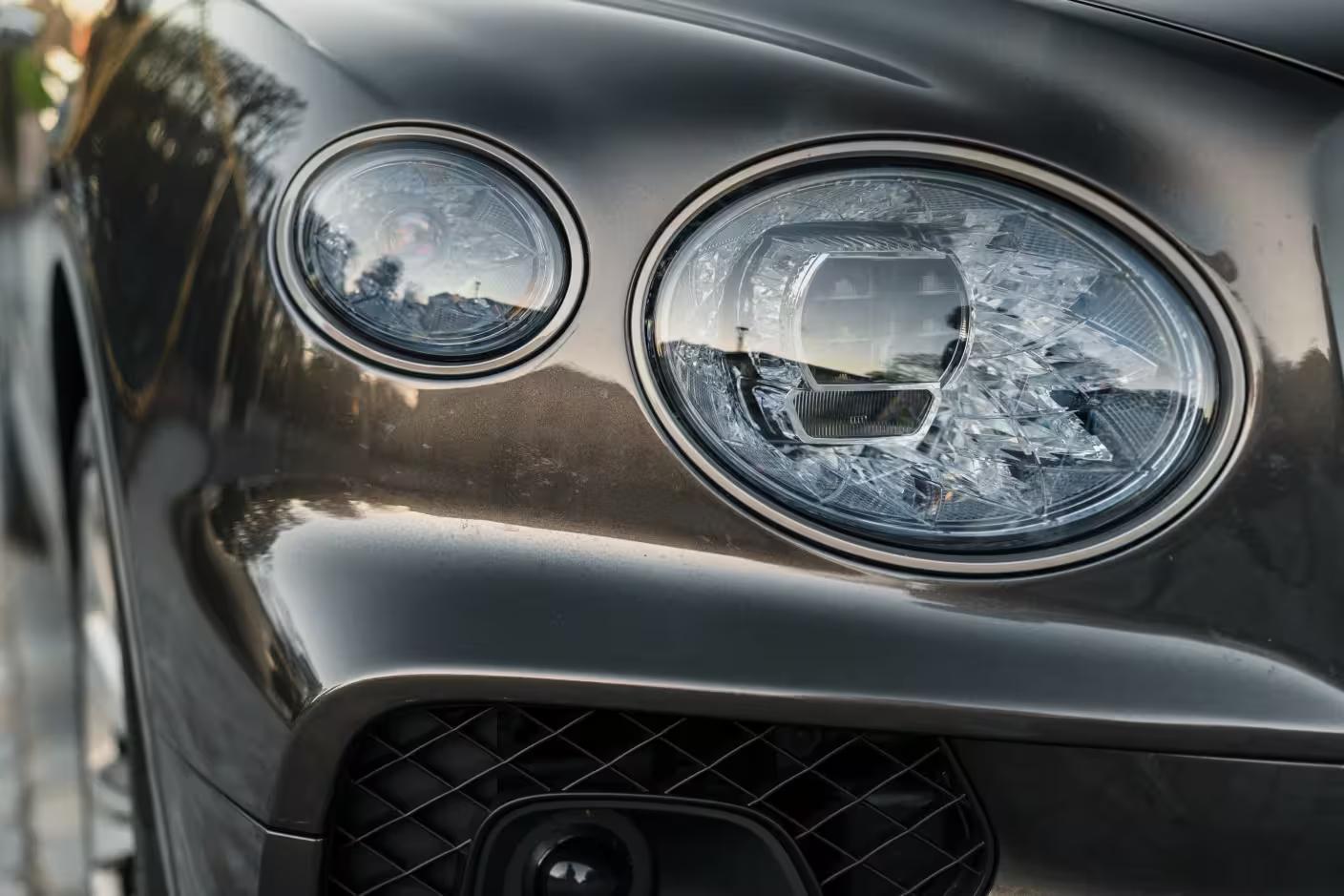 Phares avant Bentley Bentayga