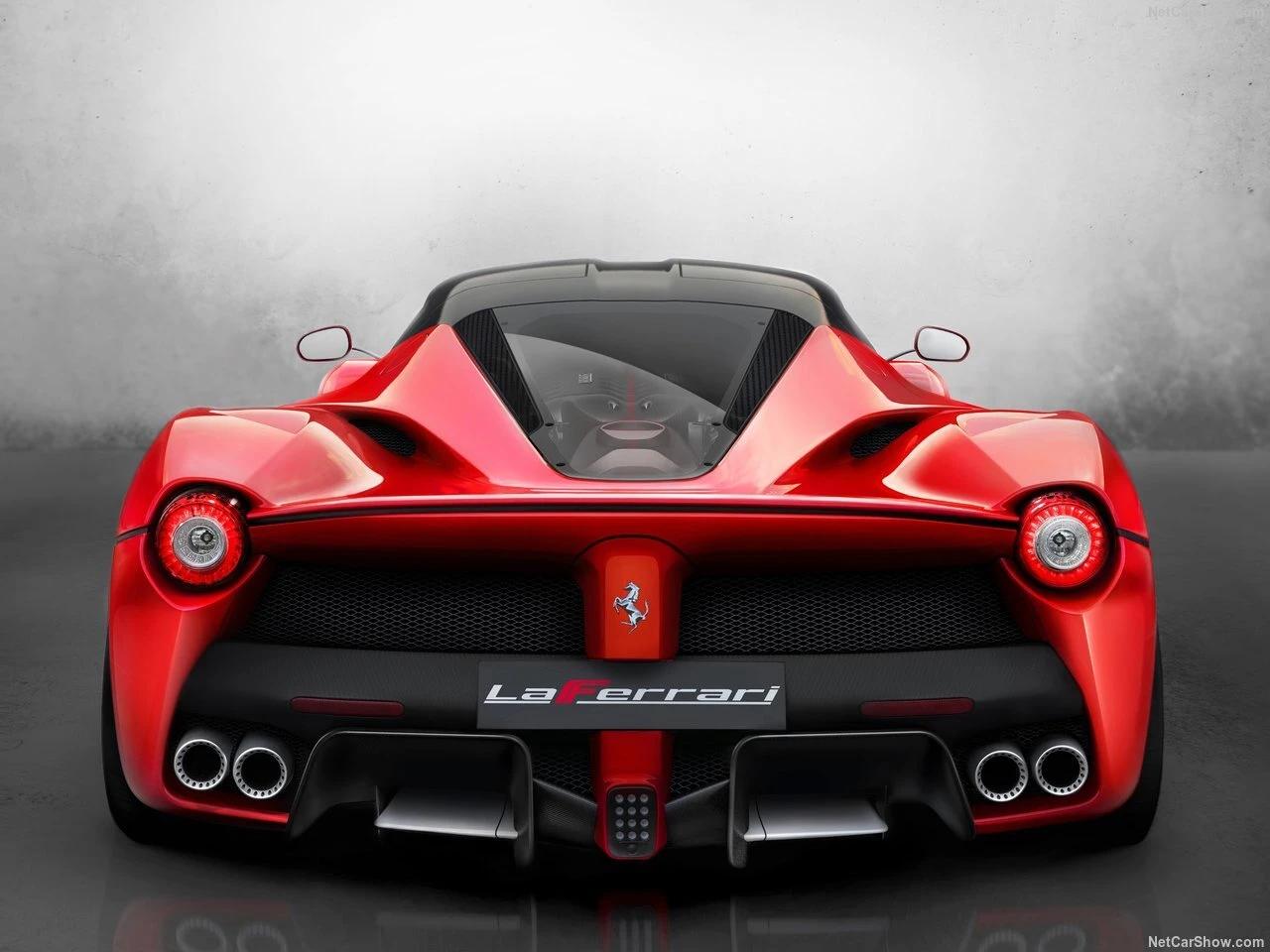 Ferrari LaFerrari – Un aileron actif pour une aérodynamique adaptative