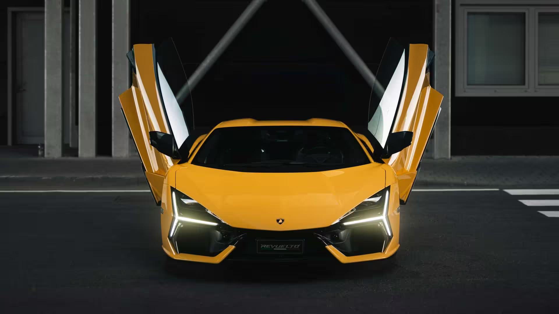 Lamborghini Revuelto – Des portes en élytre spectaculaires