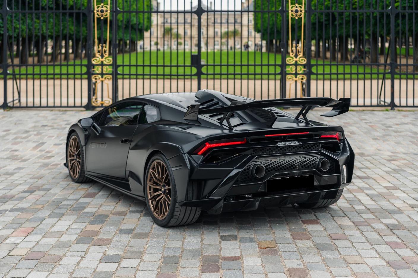 Location de supercar en Suisse : conduisez la Lamborghini STO dans les Alpes