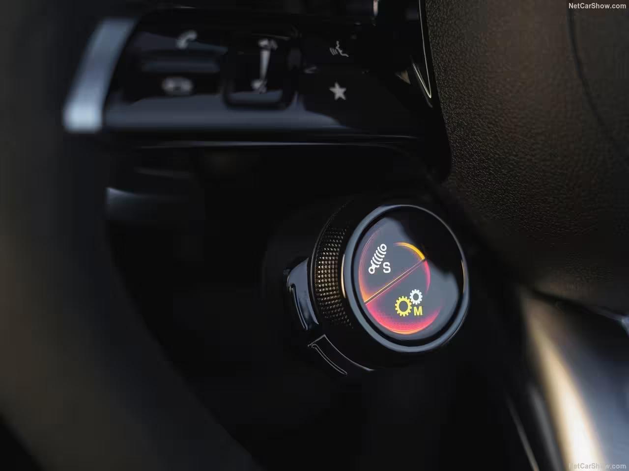 Mercedes-AMG SL63 – Le mode de conduite AMG DYNAMIC SELECT pour une expérience sur mesure