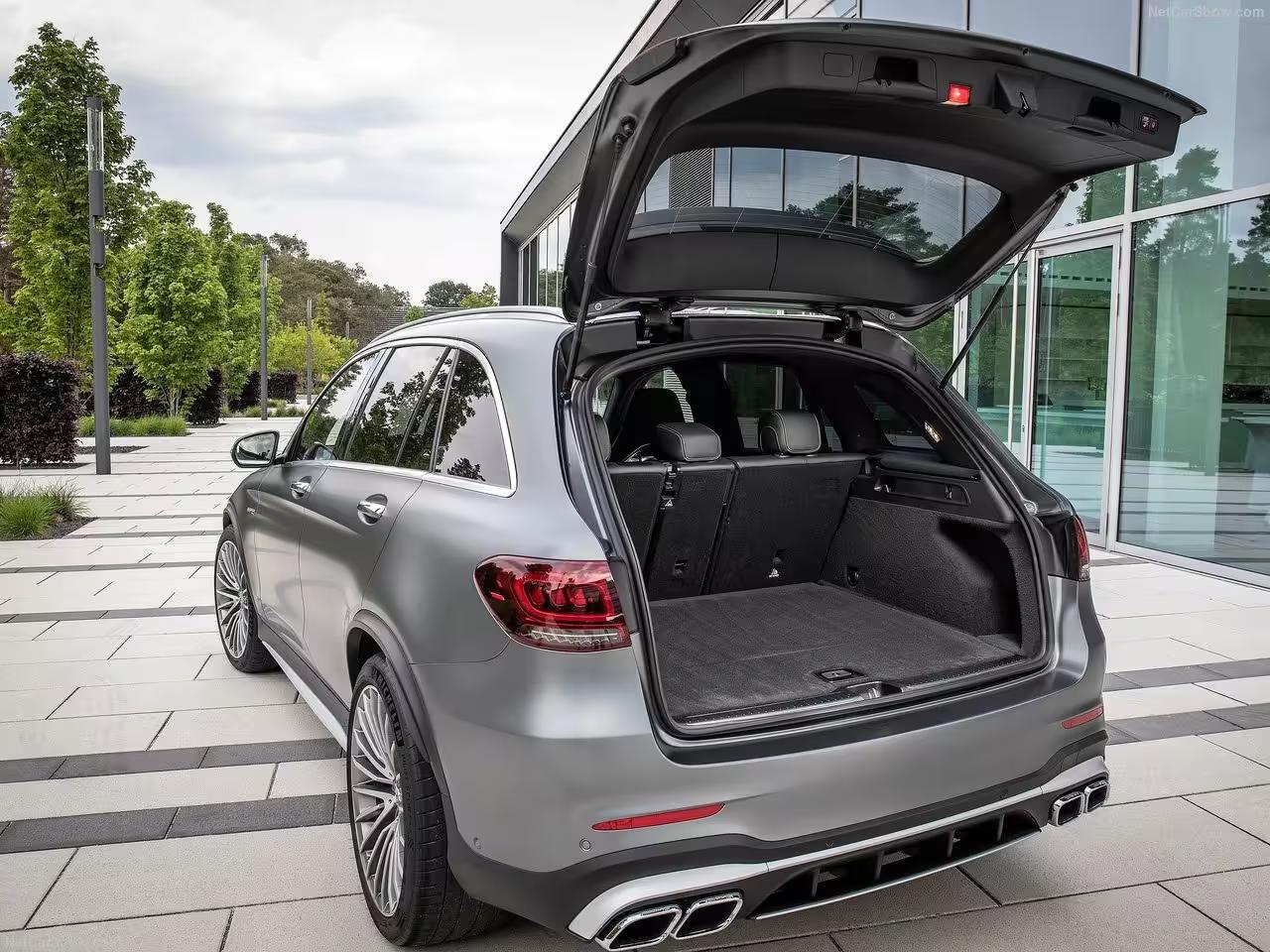 Mercedes GLC63S coffre ouvert