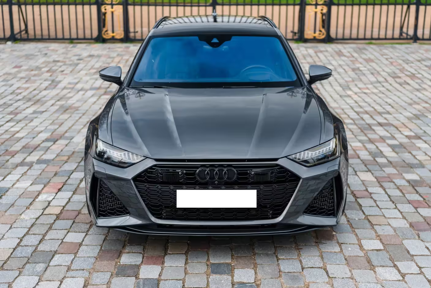Location Audi RS6 sportive et luxueuse à Genève, moteur V8 biturbo puissant