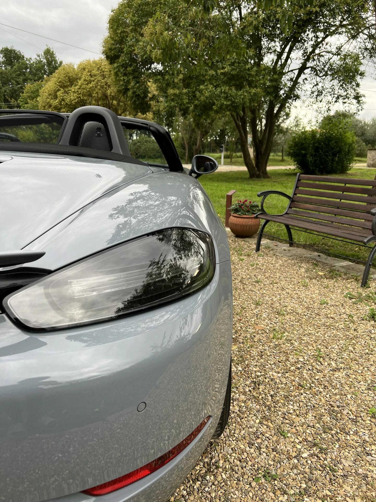 Location Porsche GTS Cabriolet en Suisse, un cabriolet de prestige au style affirmé