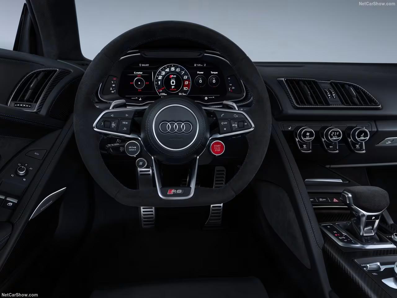 Location Audi R8 Spyder à Genève – conduite au bord du lac Léman