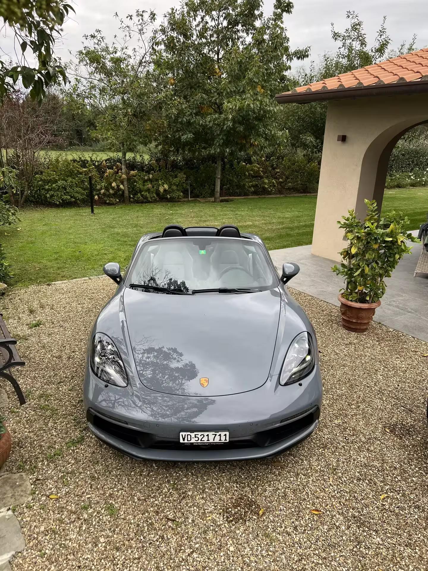 Porsche 718 GTS Cab en location à Genève – Astral Motorclub