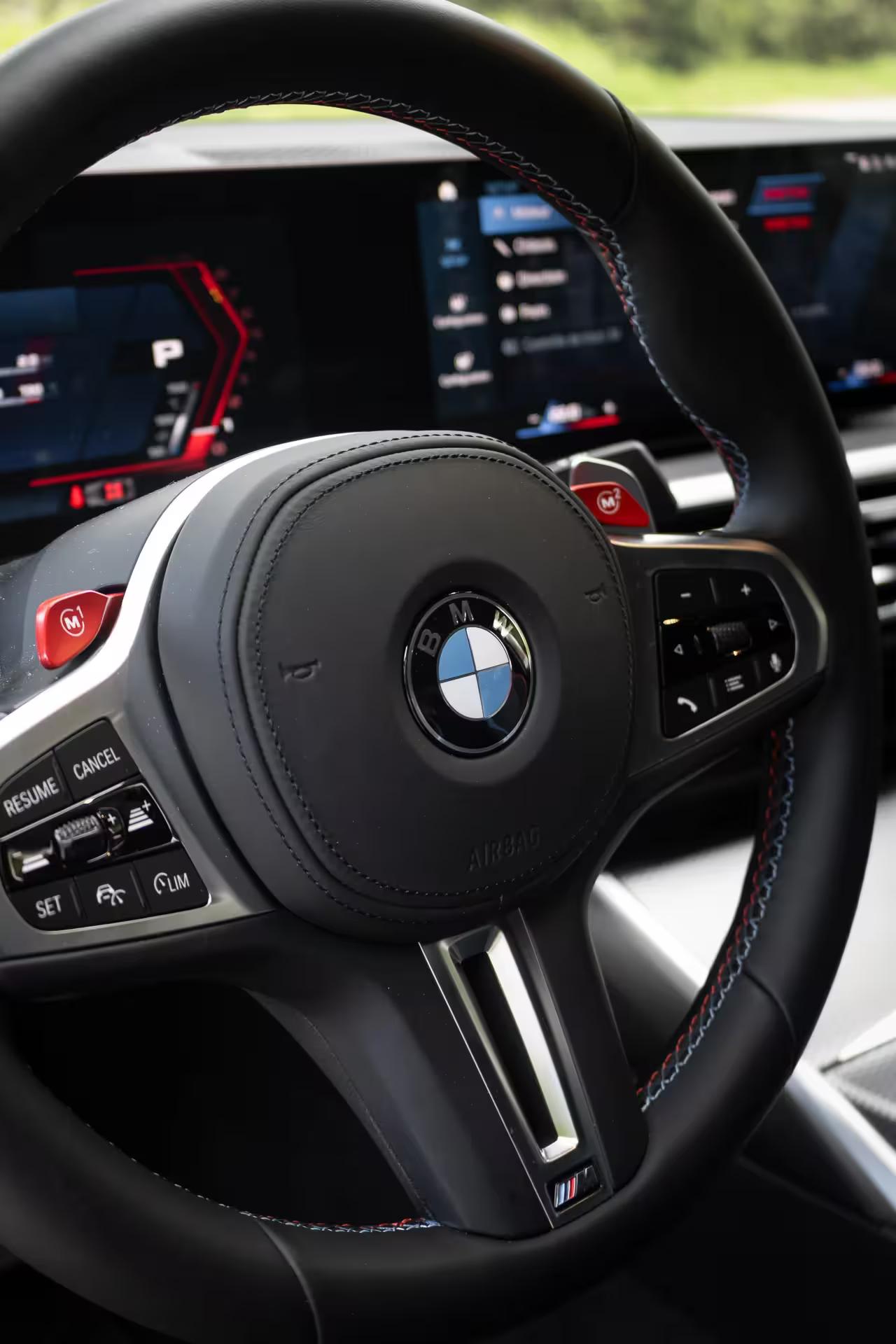 Location BMW M2 à Genève, expérience de conduite dynamique avec moteur 6 cylindres