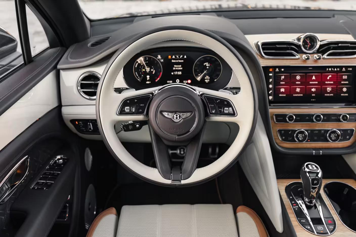 Expérience exclusive avec le Bentley Bentayga en location en Suisse