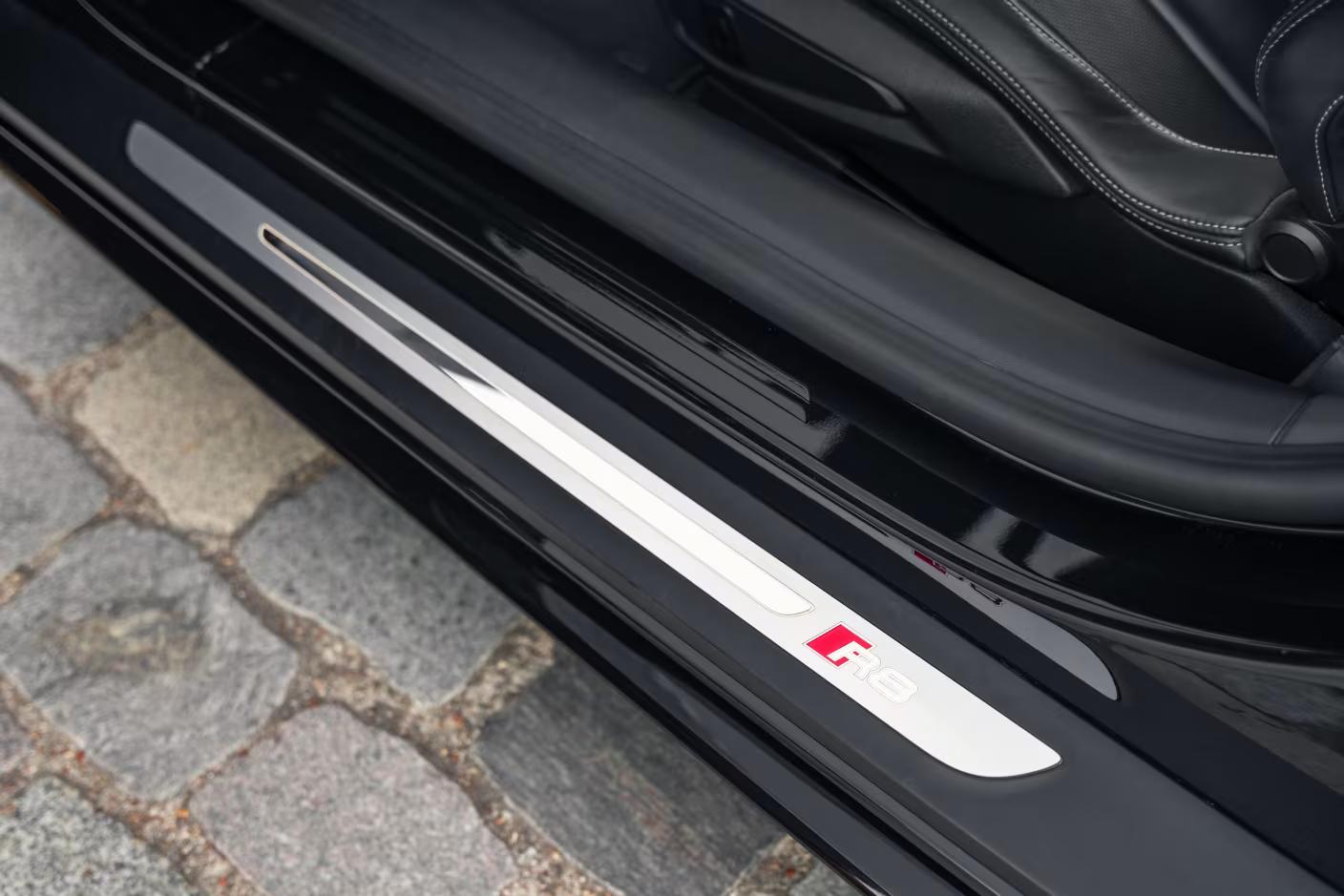 Seuil de porte de l'Audi R8 V10 Spyder Performance