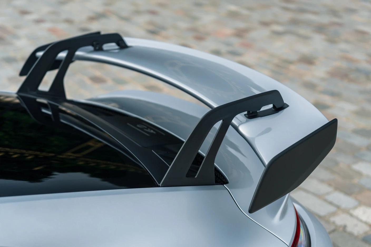 Porsche 911 GT3 – Aileron en Col de Cygne : Plus d’Appui, Moins de Traînée