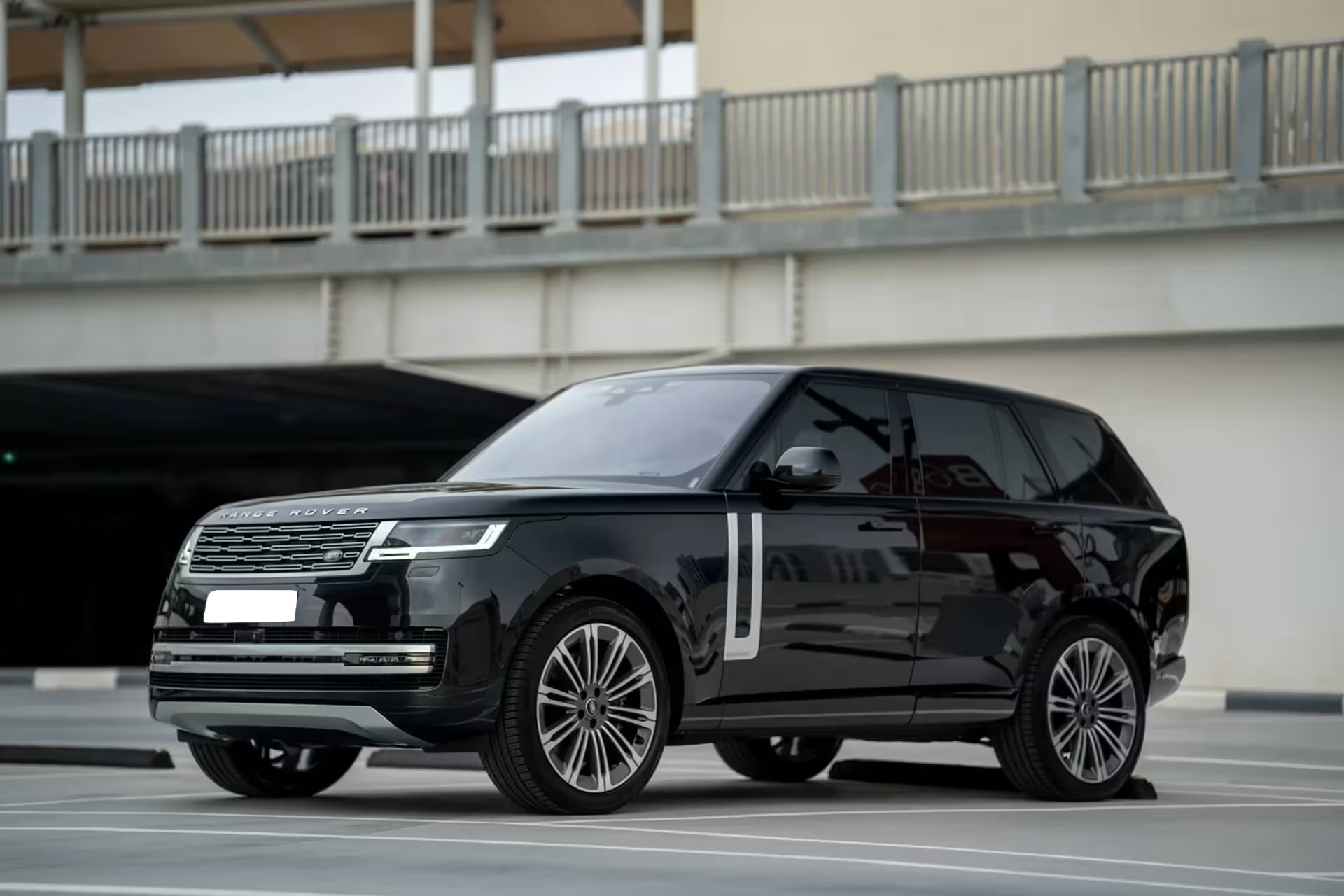 Location Range Rover Autobiography en Suisse, un SUV luxueux et raffiné
