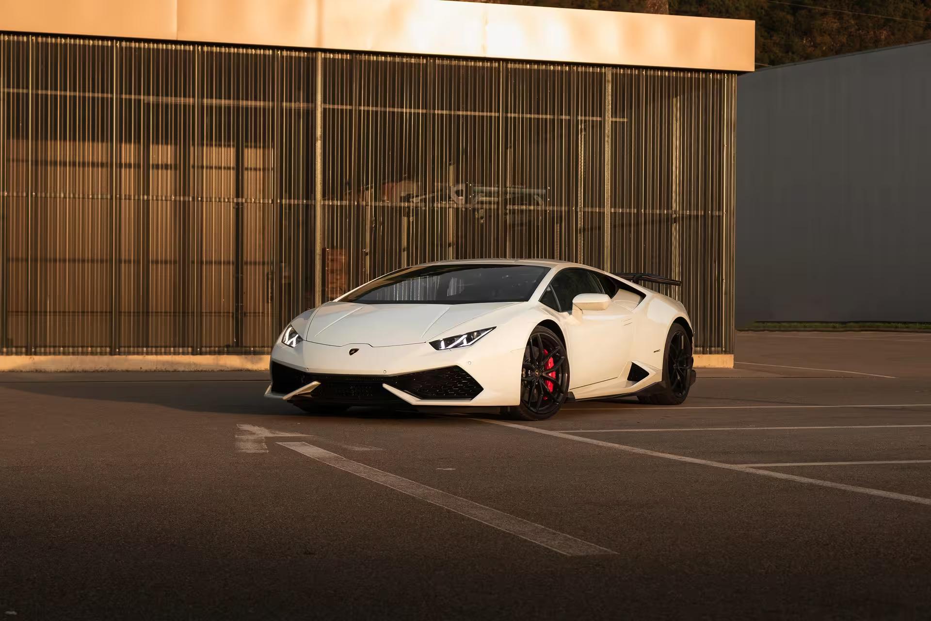 Location Lamborghini Huracan Genève, supercar de luxe avec moteur V10