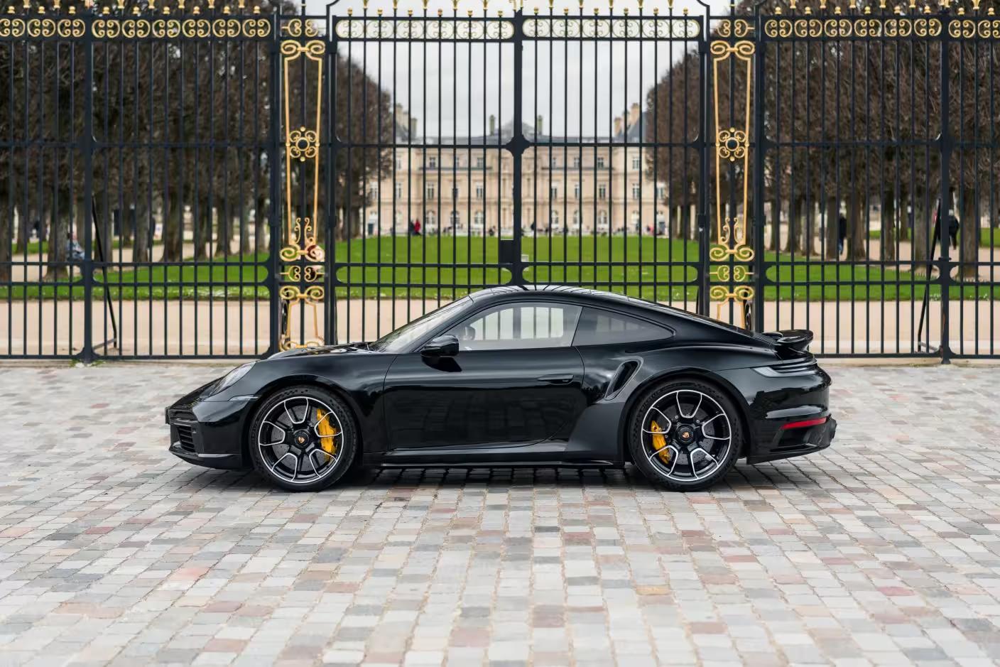 Location Porsche 911 Turbo S à Genève, le luxe ultime
