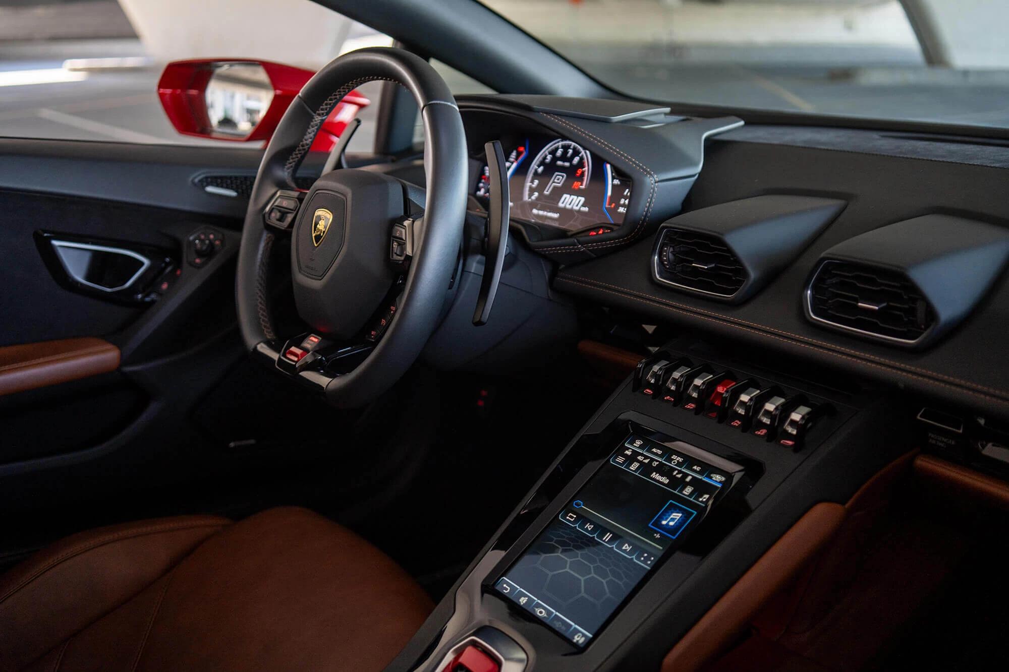 Lamborghini Huracan Evo Spyder – Technologie LDVI : un cerveau électronique intelligent