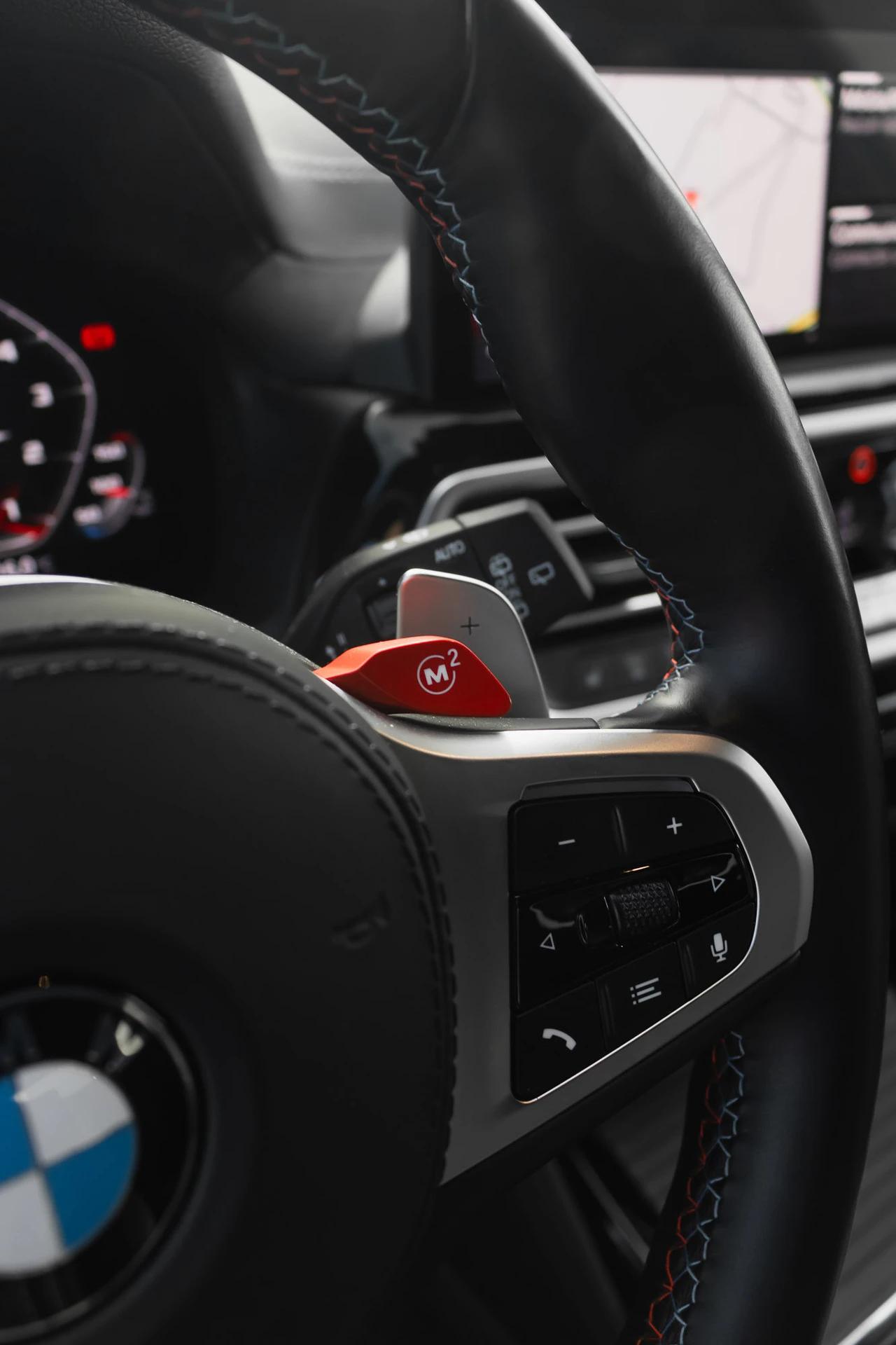 Bouton M2 sur le volant sport BMW