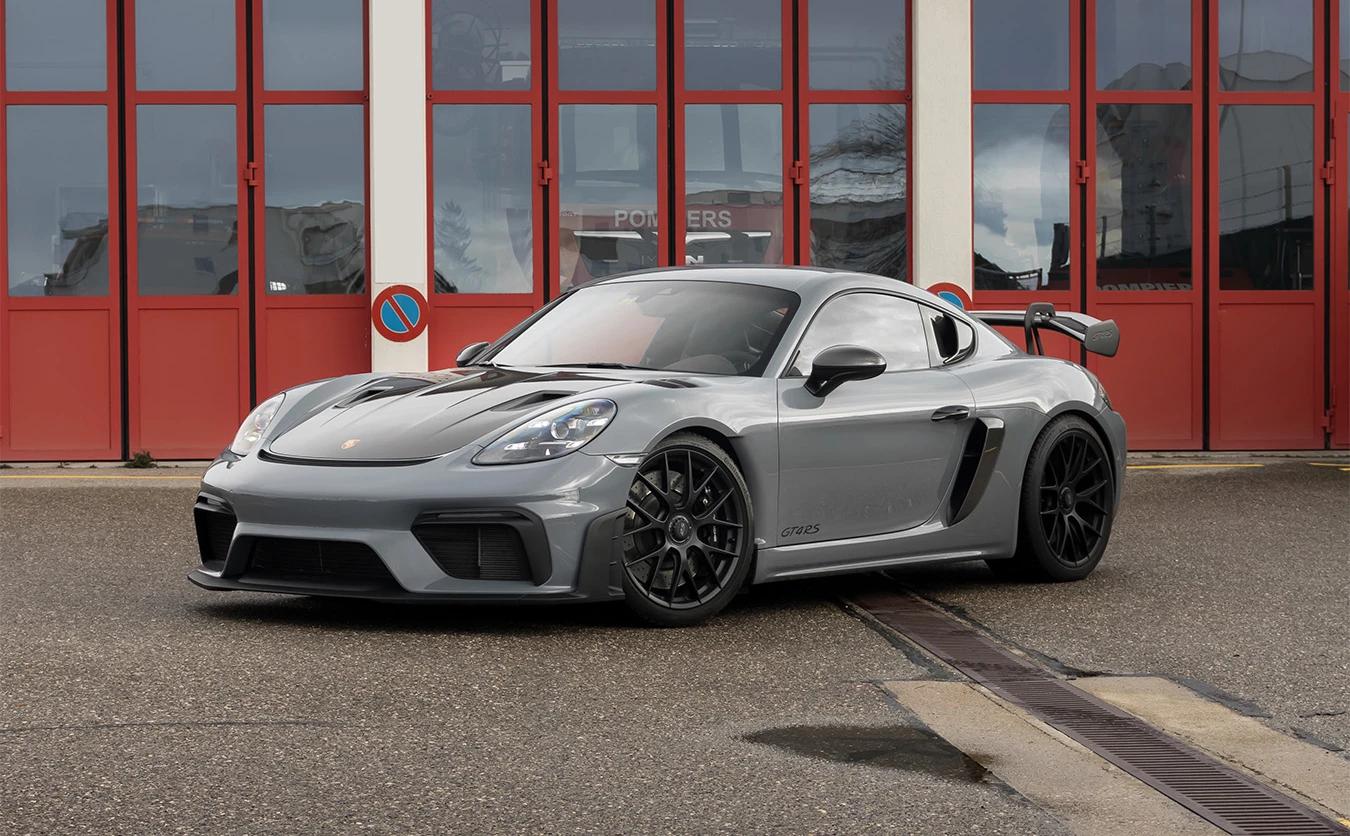 Location Porsche GT4 RS en Suisse : une sportive taillée pour la piste