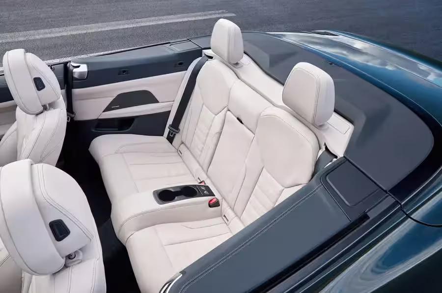 Louez une BMW M440i en Suisse, coupé sportif au design audacieux et au moteur puissant