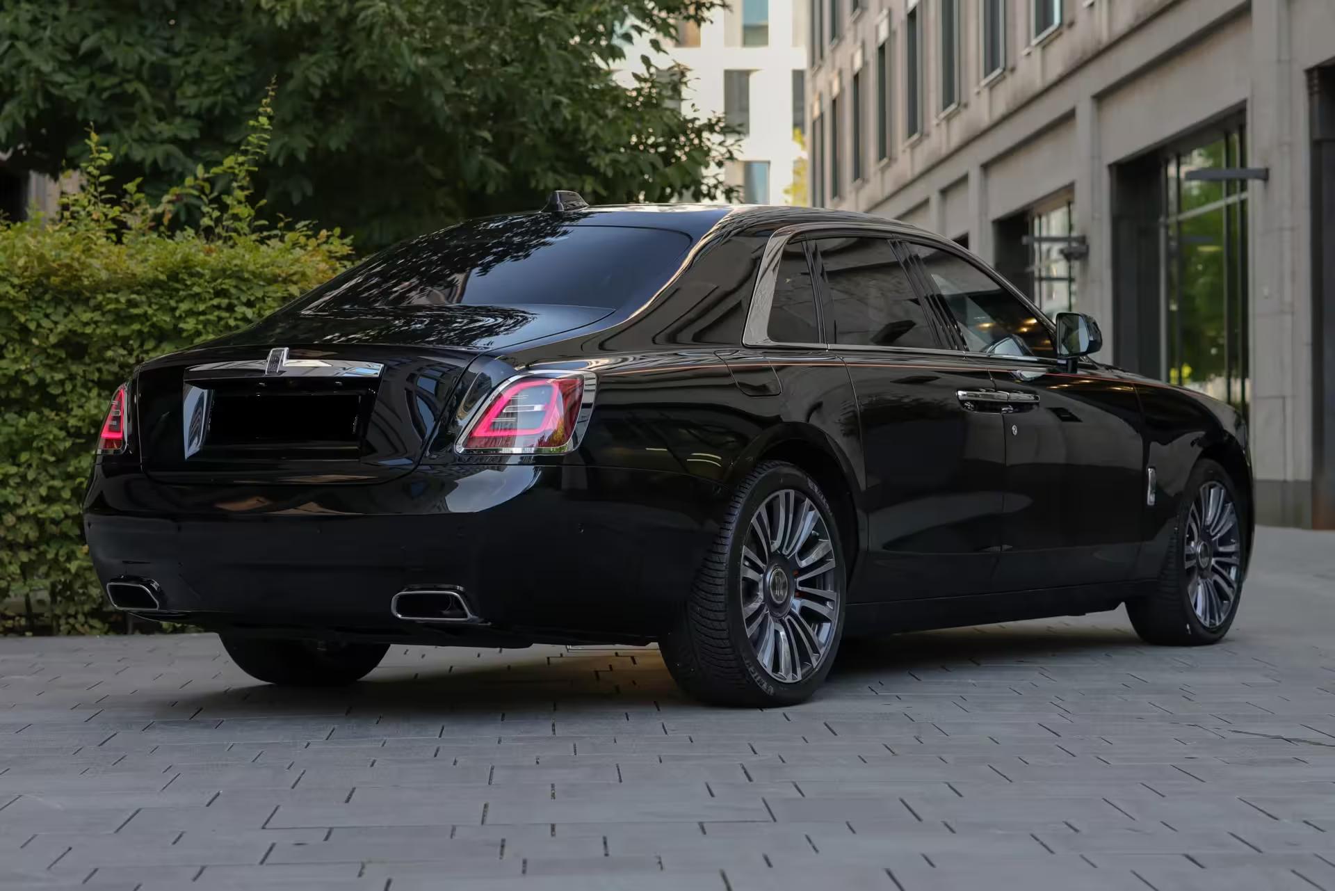 Location Rolls Royce Ghost en Suisse avec Astral Motorclub