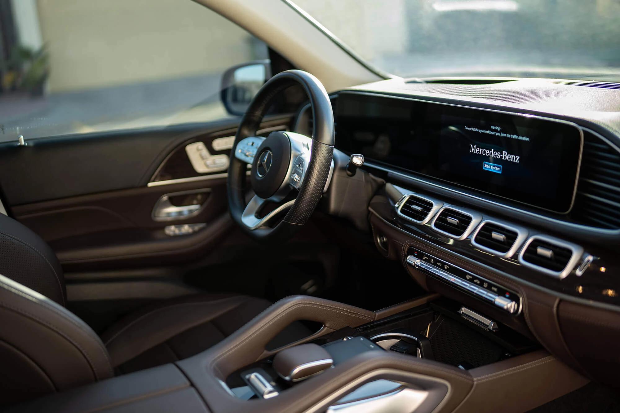 Mercedes-Benz GLS 450 – Un système MBUX intuitif et moderne