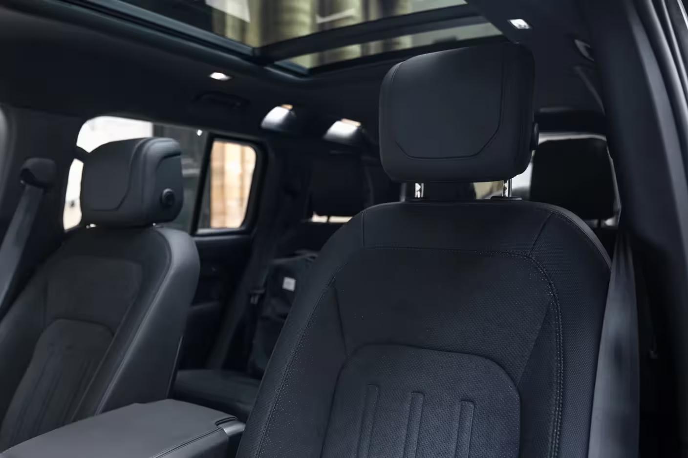 Location Defender en Suisse : l'expérience du luxe